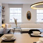 Modern Centre Near Station * Leeds (West Yorkshire)