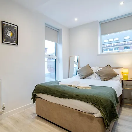 By Station - Sleeps 7
