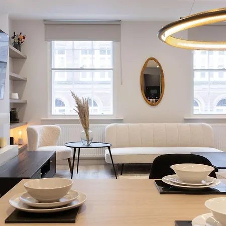 Modern Centre Near Station * Leeds (West Yorkshire)