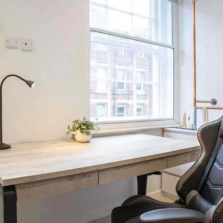 Apartment By Station - Sleeps 7 Leeds (West Yorkshire)