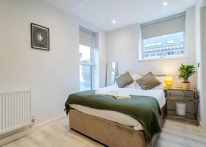 By Station - Sleeps 7