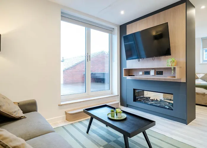 By Station - Sleeps 7