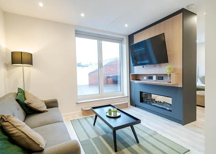 By Station - Sleeps 7