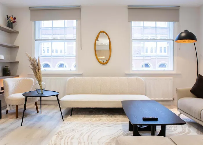 By Station - Sleeps 7