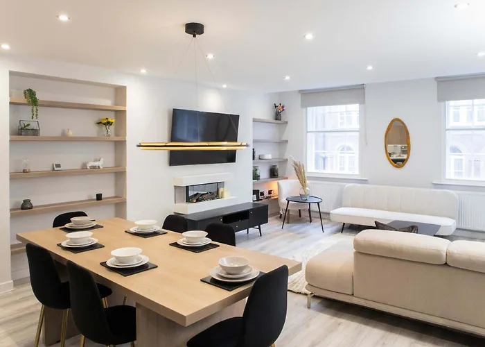 Modern Centre Near Station Apartament *