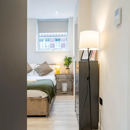 By Station - Sleeps 7 *