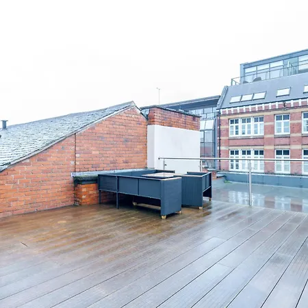 Appartement By Station - Sleeps 7