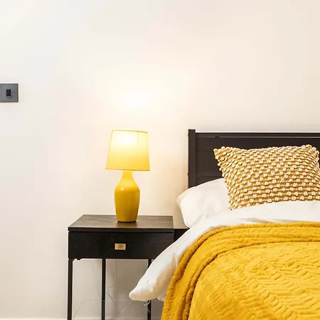 By Station - Sleeps 7 Appartement *