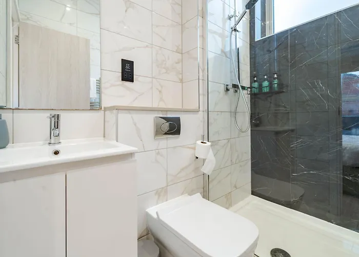 Modern Centre Near Station * Leeds (West Yorkshire)